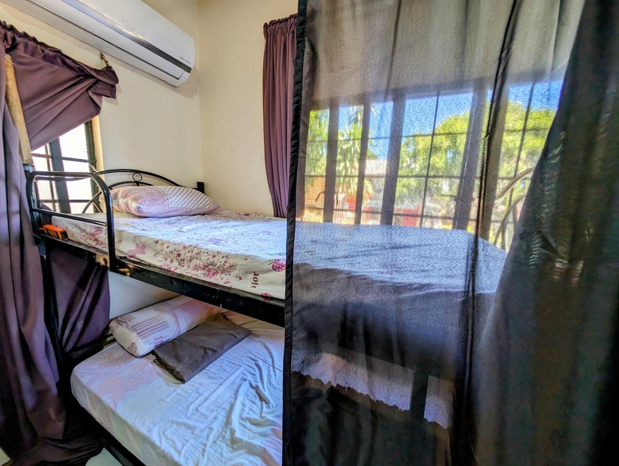 Screaming Gecko Hostel Air-Con Busuanga Exterior foto